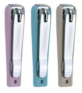 Nail clippers with 9 cm reservoir